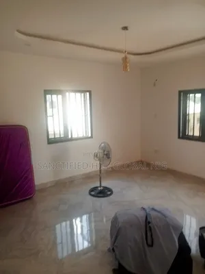 1bdrm Block of Flats in Royal Blue, City for rent