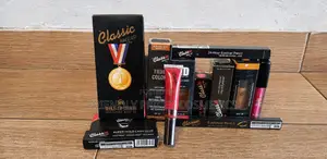 Classic Make Up Long Lasting Waterproof Liquid Eyeliner 4ml - Black