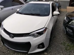 Toyota Corolla 2014 White