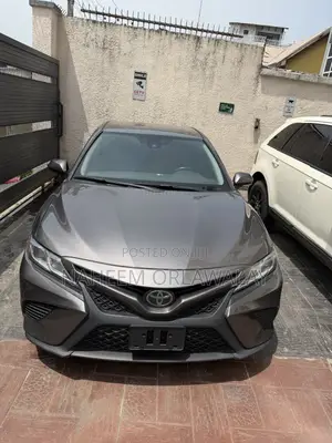 Toyota Camry 2020 Gray