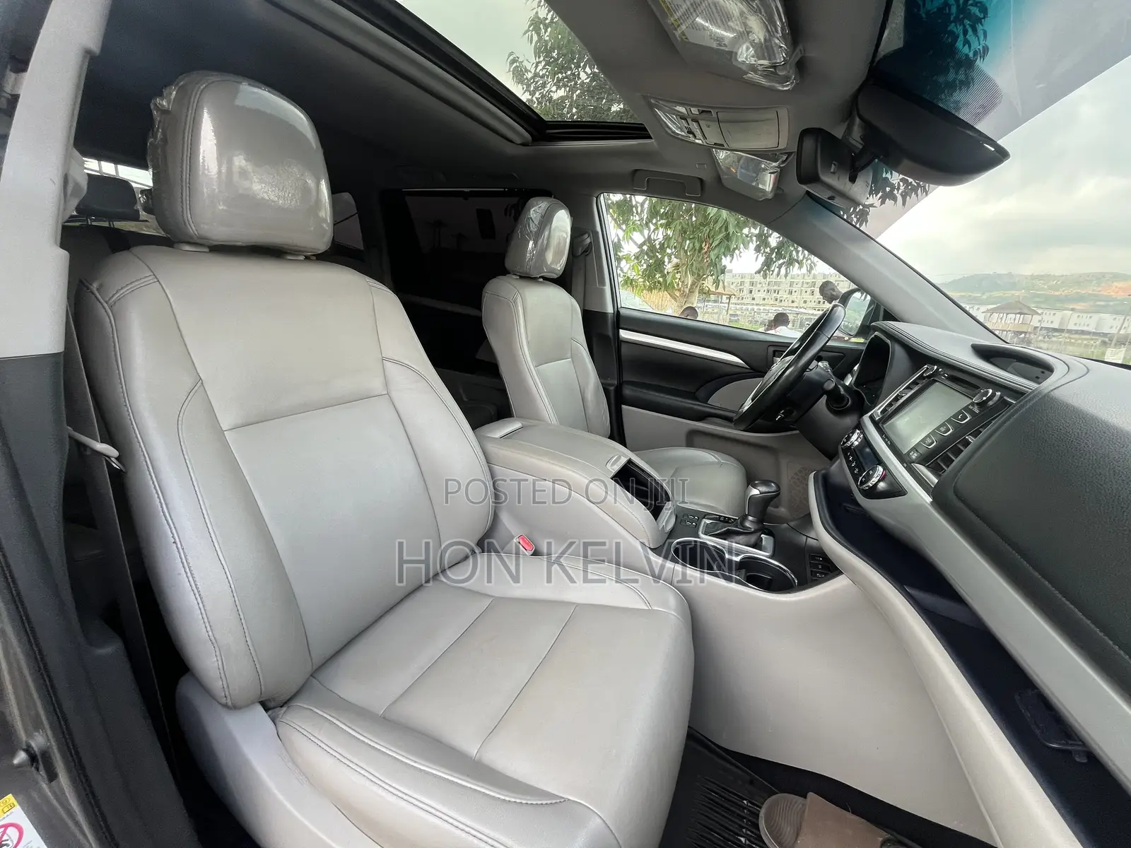 Toyota Highlander XLE 2019 Gray