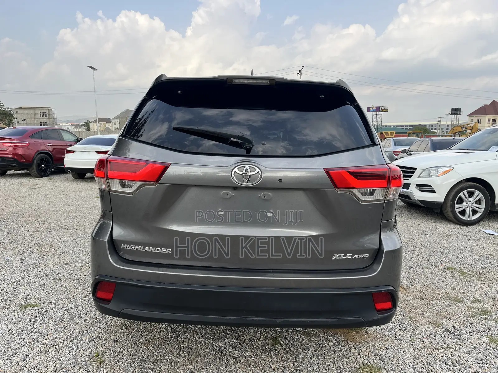 Toyota Highlander XLE 2019 Gray