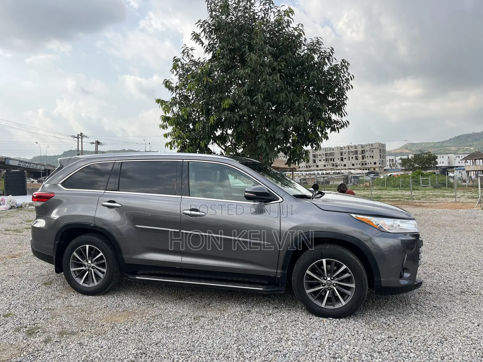 Toyota Highlander XLE 2019 Gray