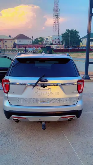 Ford Explorer 2016 Silver