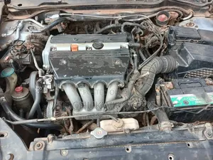 Honda Accord 2005 Silver