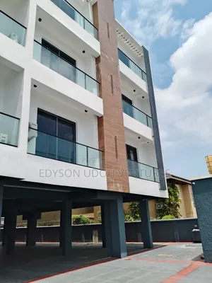 3bdrm Block of Flats in Lekki Phase 1 for rent