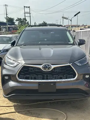 Toyota Highlander Limited AWD 2024 Gray