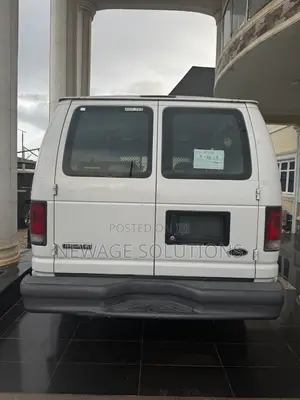 Ford Econoline 2007 White