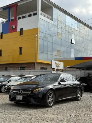 Mercedes-Benz E300 2016 Black