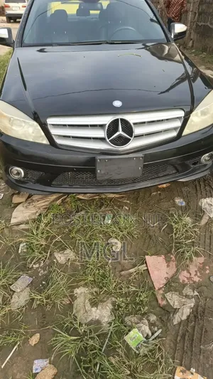 Mercedes-Benz C300 Luxury Sedan AWD (3.0L 6cyl 7A) 2008 Black