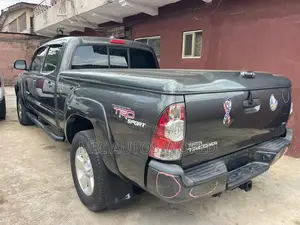 Toyota Tacoma 2013 Gray