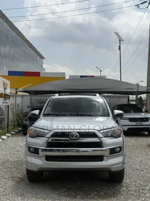 Toyota 4-Runner Limited 4WD 2010 Silver