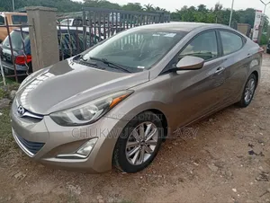 Hyundai Elantra 2014 Gold