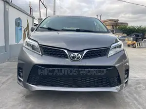 Toyota Sienna 2015 Gray