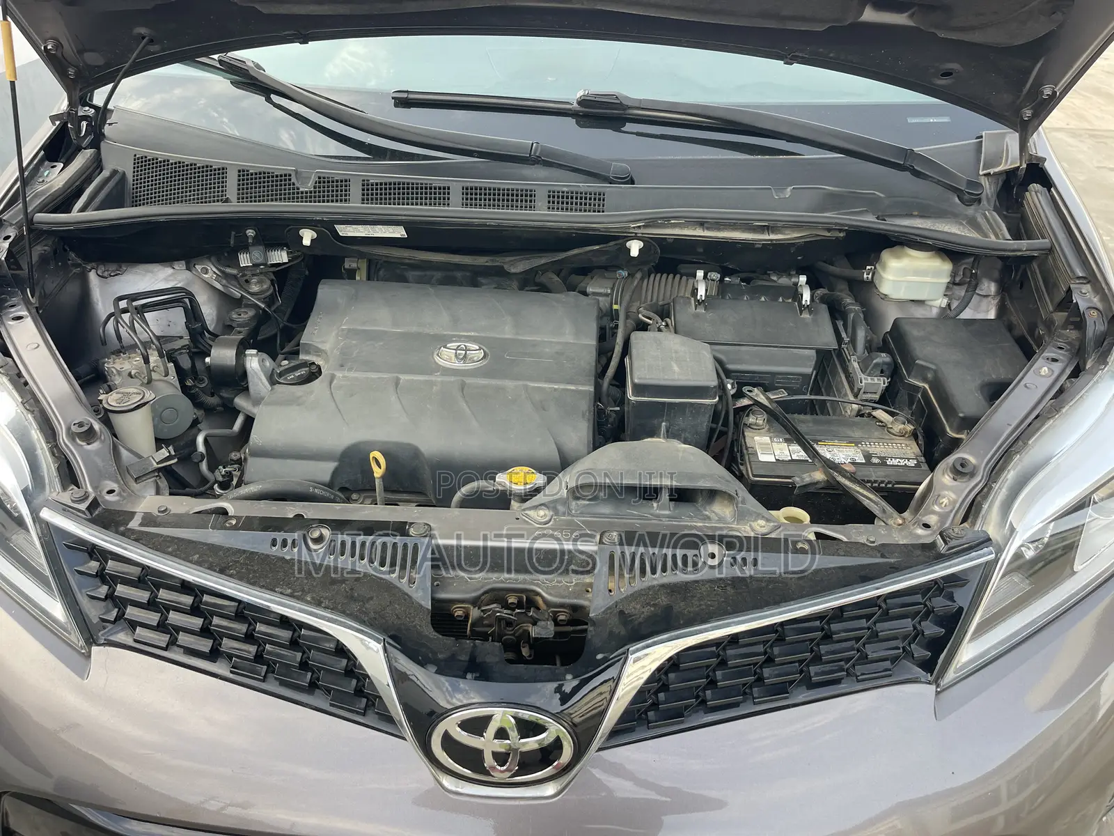Toyota Sienna 2015 Gray