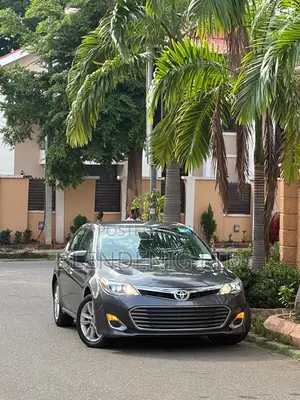 Toyota Avalon XLE 4dr Sedan (3.5L 6cyl 6A) 2014 Gray