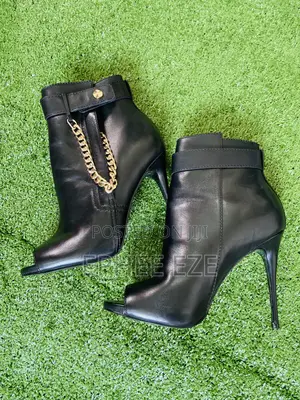 Ladies Shoes