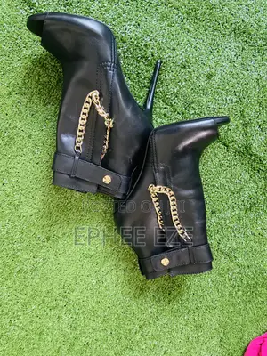 Ladies Shoes