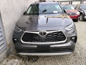 Toyota Highlander XLE AWD 2020 Gray