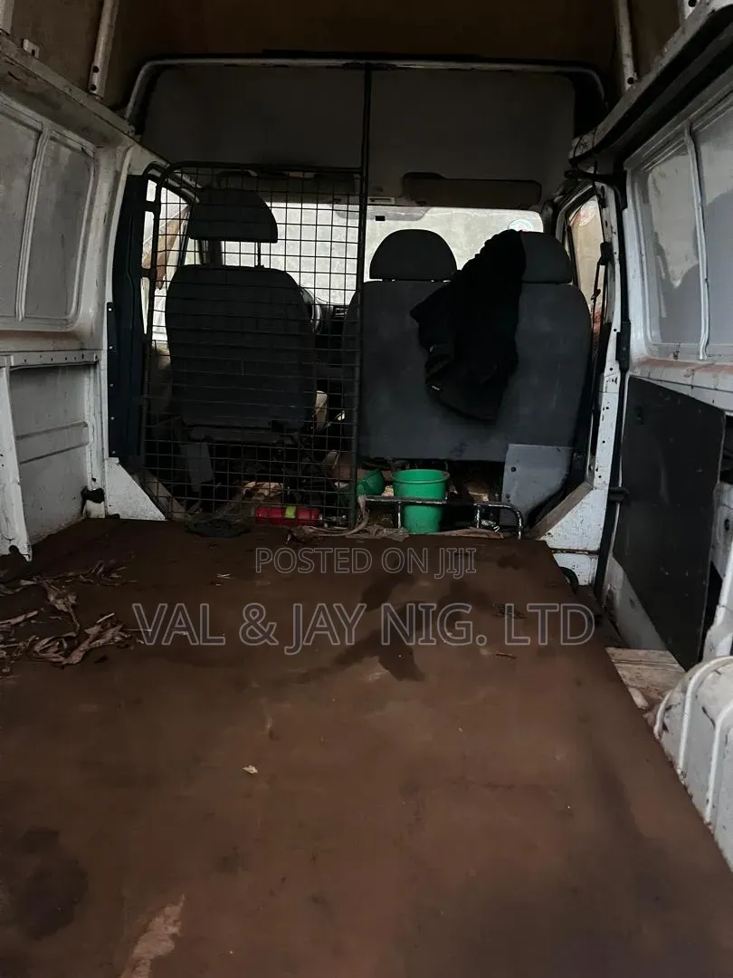 Ford Transit 2002 White