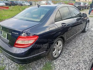 Mercedes-Benz C300 2009 Blue