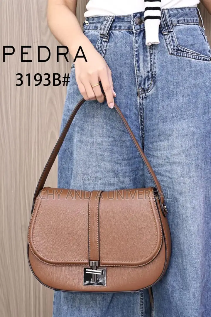 Pedra Handbag With Purse