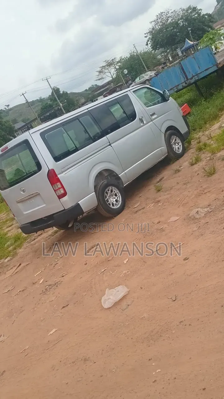 Toyota HiAce 2012 Grey