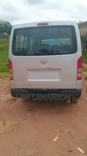 Toyota HiAce 2012 Grey