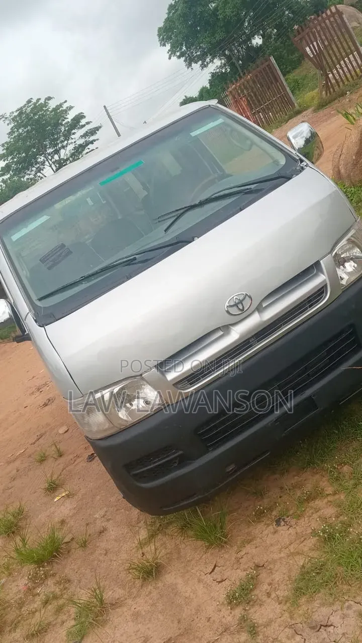 Toyota HiAce 2012 Grey