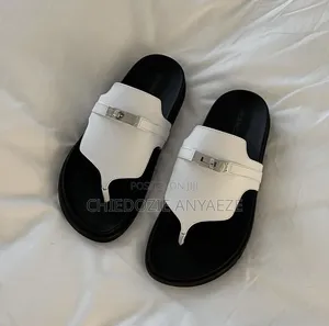 Latest Female Wear Clean Design Comfortable Fit Delivery Available