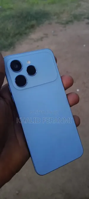Tecno Spark 40 128 GB Blue