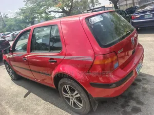 Volkswagen Golf 2003 Red