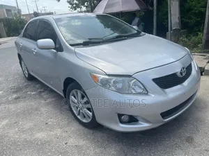 Toyota Corolla LE 4dr Sedan (1.8L 4 cyl 4A) 2009 Silver