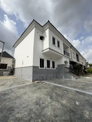3bdrm Townhouse/Terrace in Idu for sale