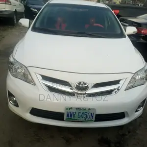 Toyota Corolla 2012 White