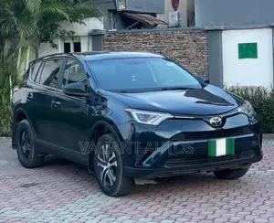 Toyota RAV4 2018 Blue
