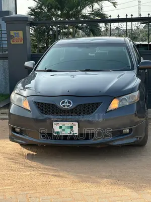 Toyota Camry SE 4dr Sedan (2.4L 4cyl 5A) 2008