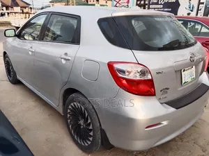 Toyota Matrix Hatchback FWD (1.8L 4cyl 5M) 2008 Silver
