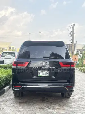 Toyota Land Cruiser 5.7 V8 VX-S 2013 Black