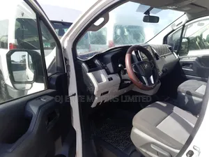 Toyota HiAce 2022 White