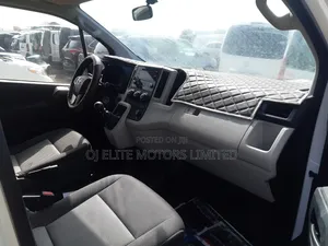 Toyota HiAce 2022 White