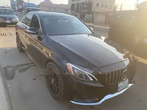 Mercedes-Benz C300 2015 Black