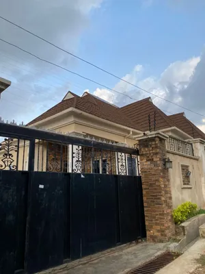 4bdrm Bungalow in Elewuro, Akobo for rent
