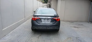 Toyota Corolla S 4dr Sedan (1.8L 4cyl CVT) 2016 Gray