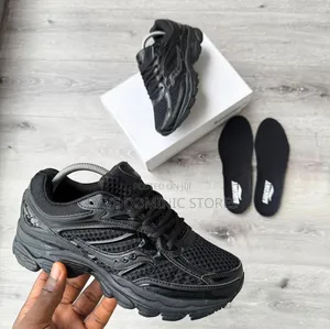 Saucony Pro Grid Omni 9 Luxury Sneakers