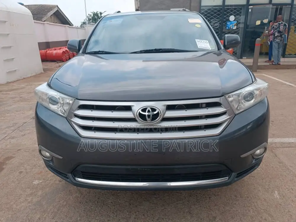 Toyota Highlander 2013 Gray