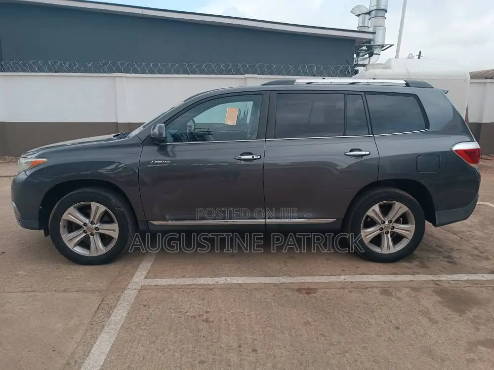 Toyota Highlander 2013 Gray