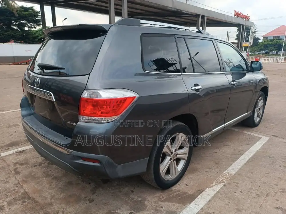 Toyota Highlander 2013 Gray