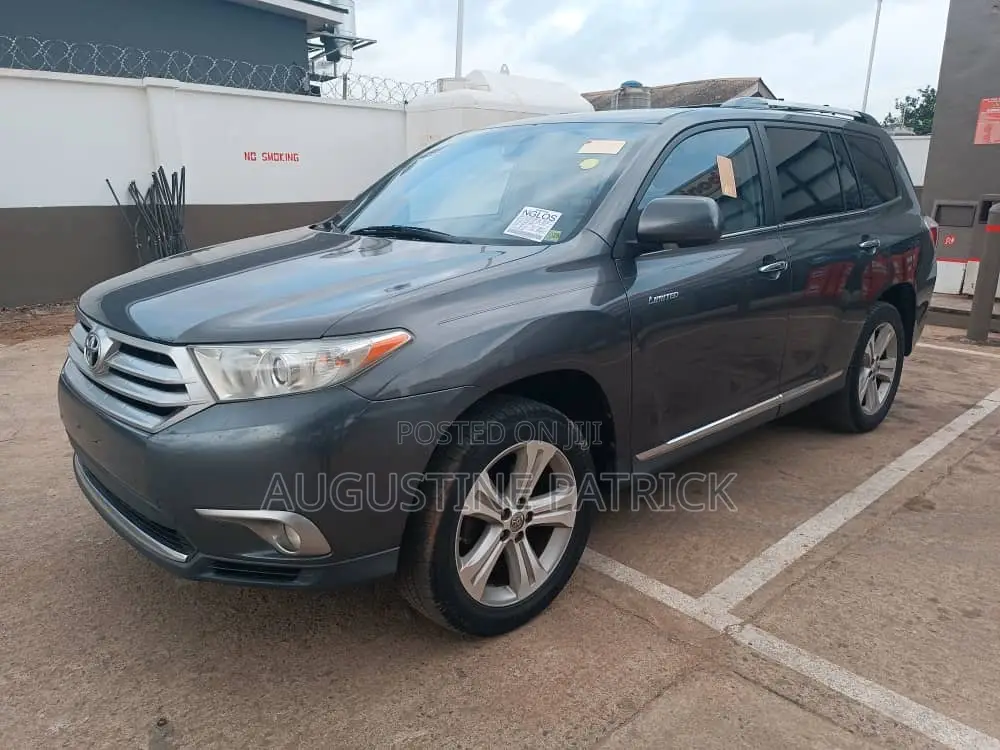 Toyota Highlander 2013 Gray