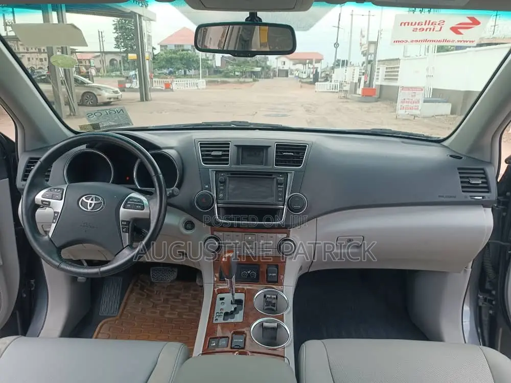 Toyota Highlander 2013 Gray